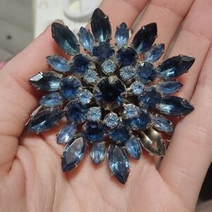 Vintage Blue Starburst Pin Brooch Metal Rhinestone Silver Tone Antique Jewelry